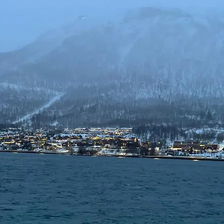 Aurora Star - New Apartment, Fantastic Sea View Apartment Tromso