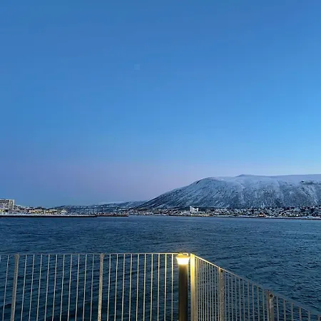 Aurora Star - New Apartment, Fantastic Sea View 公寓