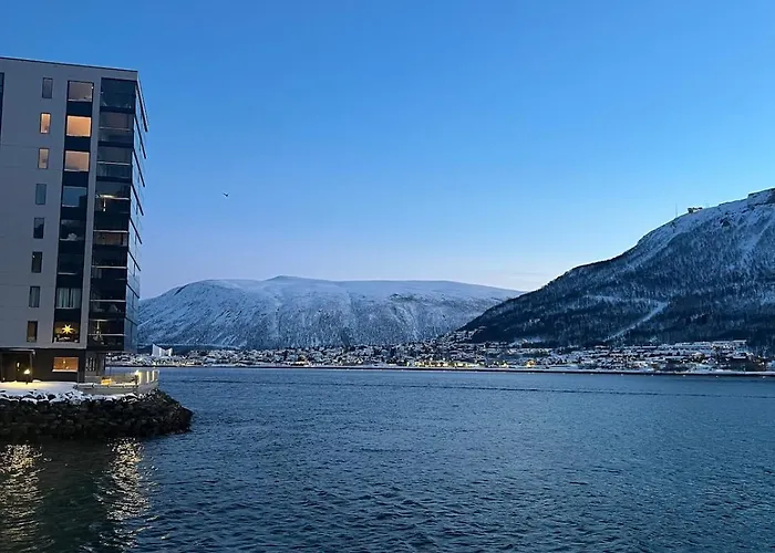 Aurora Star - New Apartment, Fantastic Sea View 公寓 *