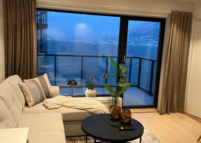 Aurora Star - New Apartment, Fantastic Sea View 公寓 *