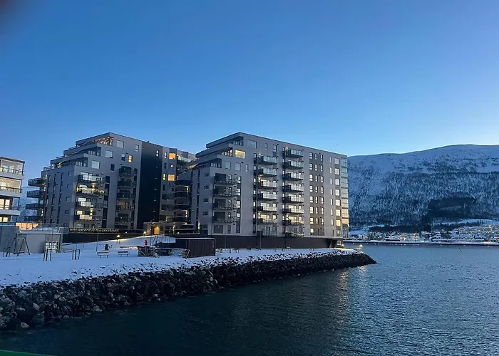 Aurora Star - New Apartment, Fantastic Sea View 公寓 *