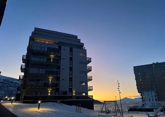 Aurora Star - New Apartment, Fantastic Sea View 公寓 *